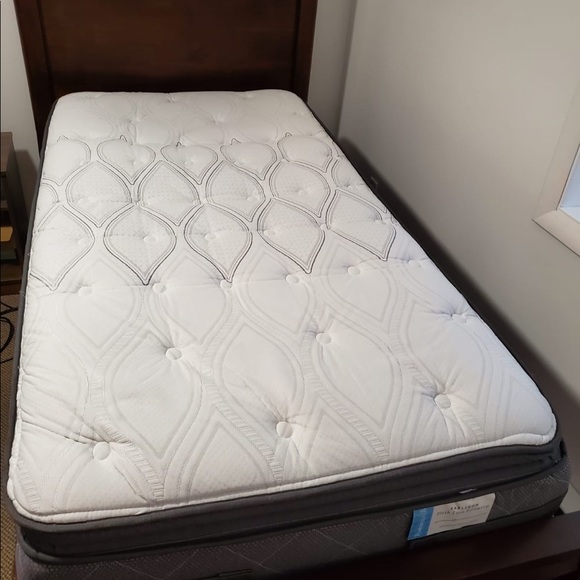Twin size bed with mattress and box spring. - Picture 6 of 7